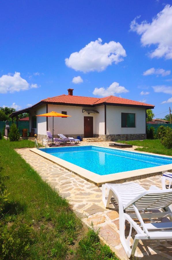 Вила Едем - Villa Edem - Beach Bolata Area Bŭlgarevo Exteriör bild